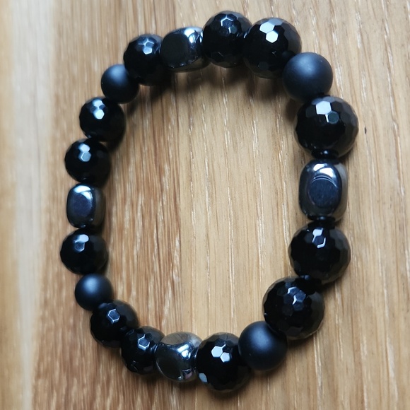 Black Onyx Beads Bracelet, Stretch, Hand Crafted - Picture 3 of 8